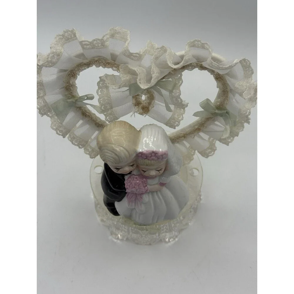 BRIDE & GROOM cute wedding cake-topper vtg 1970s kitschy porcelain figurines